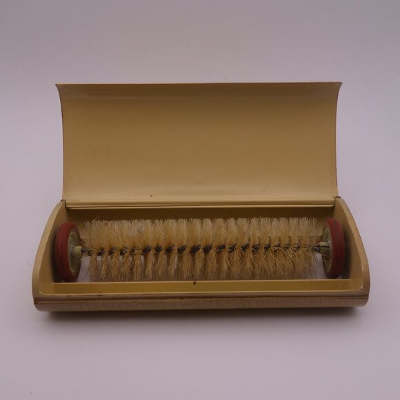 Vintage Lint Roller with Flower Pattern - Picture 8 of 11